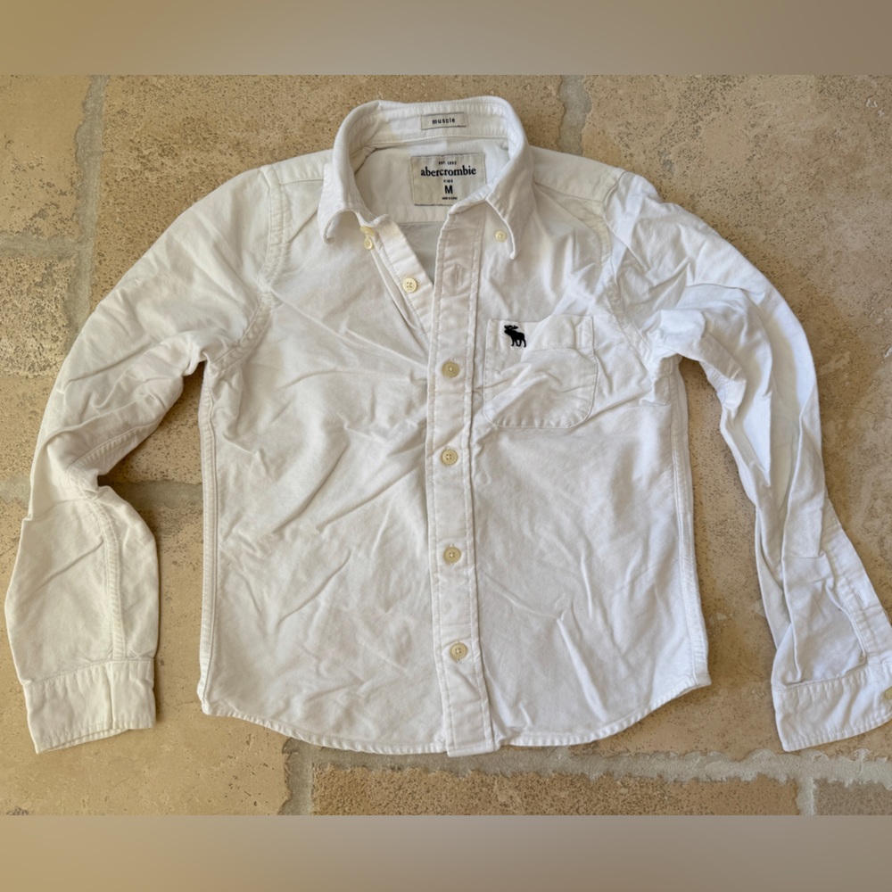 Like new Abercrombie kids boys White Button-Down long sleeves Shirt